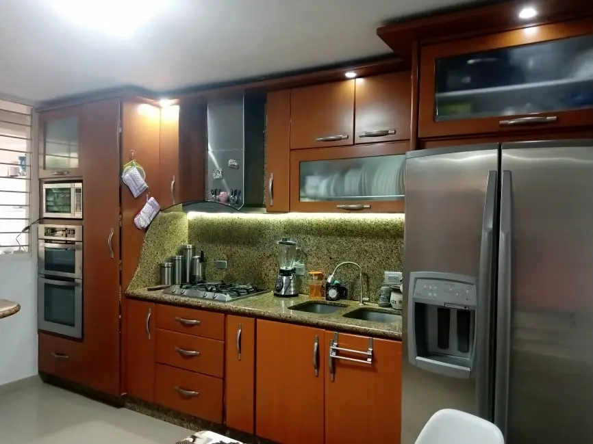 ¡Espectacular Casa en Urbanización Villa Esmeralda! - Imagen 6