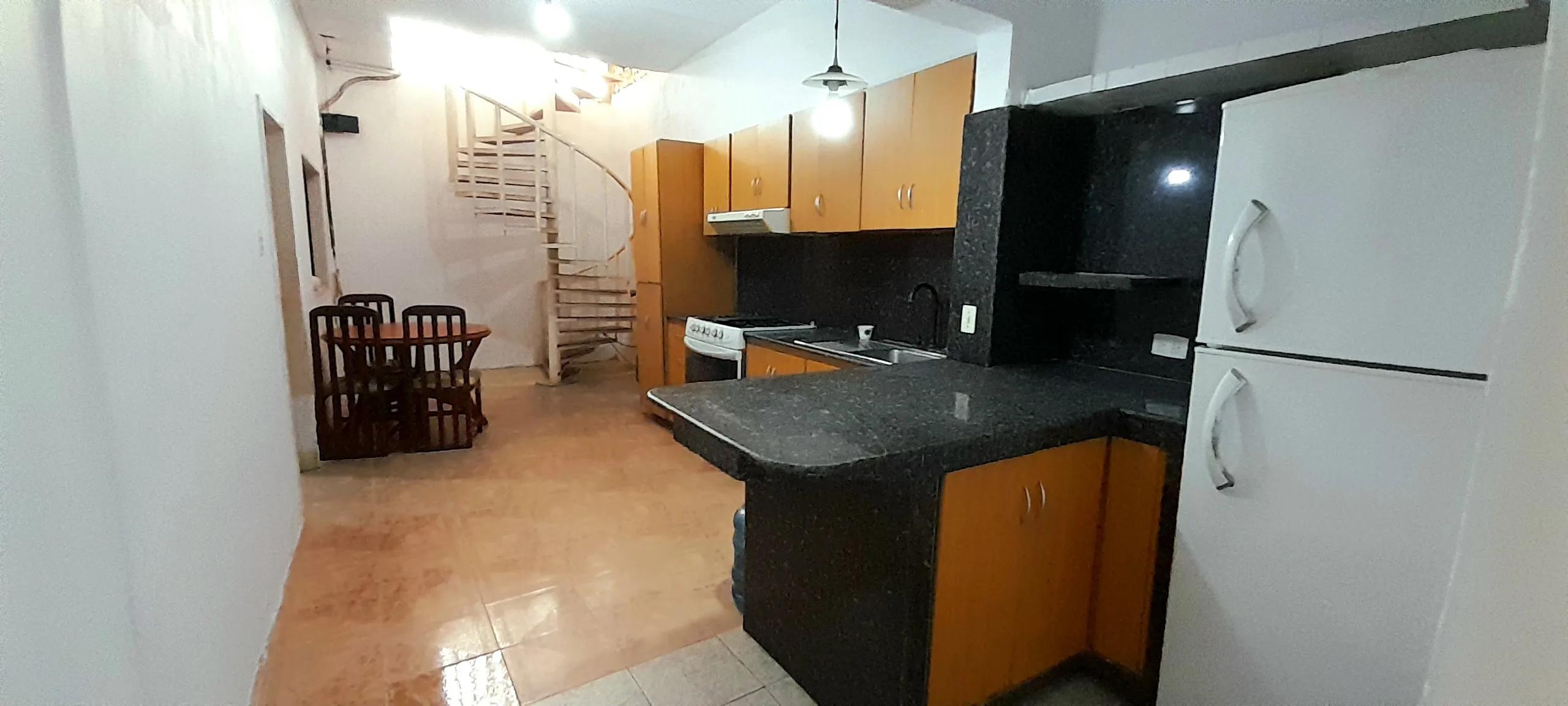 Espaciosa Casa de 2 Plantas en El Amanecer, Cabudare - ¡Tu Nuevo Hogar te Espera! - Imagen 2