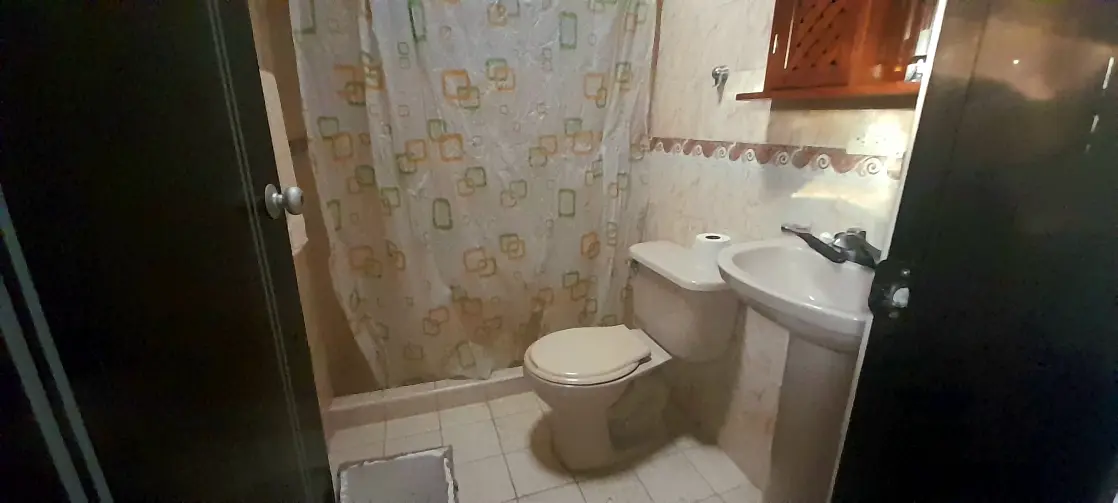 ¡Tu Nuevo Comienzo te Espera en Villa Campestre, Cabudare! Casa de 2 Plantas a Pasos de San Benito - Imagen 12
