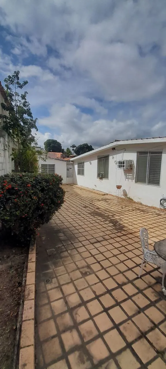 🏡 Casa Quinta Espaciosa con Gran Jardín en Colinas de Santa Rosa Sur - Imagen 13