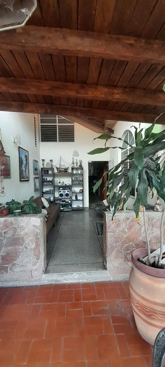 🏡 Casa Quinta Espaciosa con Gran Jardín en Colinas de Santa Rosa Sur - Imagen 15