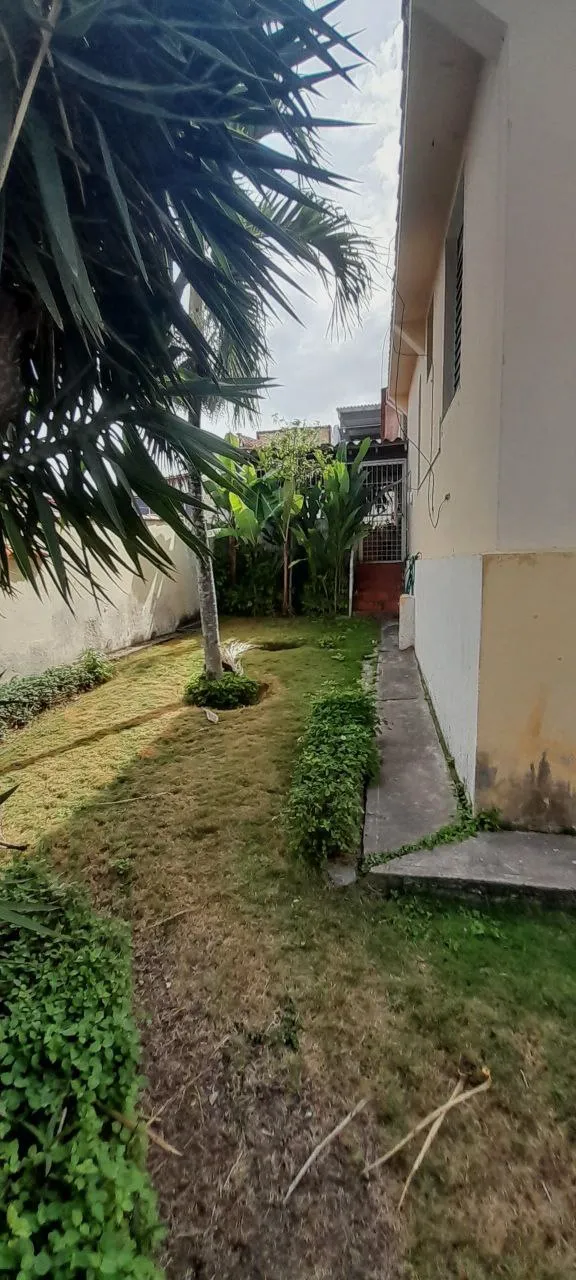 🏡 Casa Quinta Espaciosa con Gran Jardín en Colinas de Santa Rosa Sur - Imagen 2